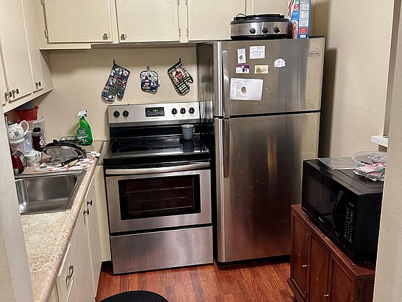 5th image of 32 Cambridge St #32