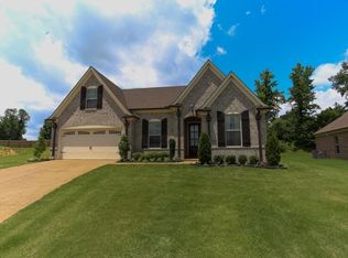 180 Cross Creek Dr, Oakland, TN 38060