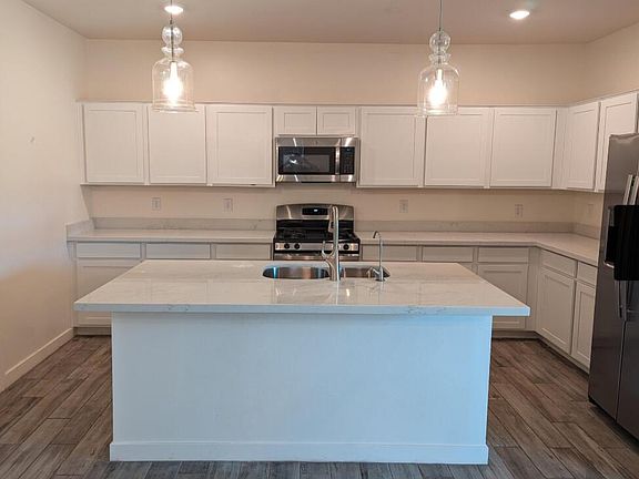5th image of 2535 N KENNA Place