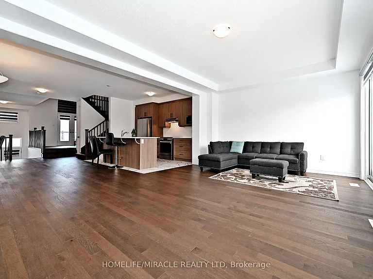 689 Mika St — Photo 14