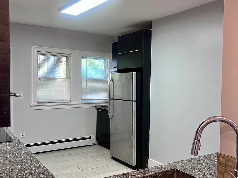 18 West St #1 — Photo 2