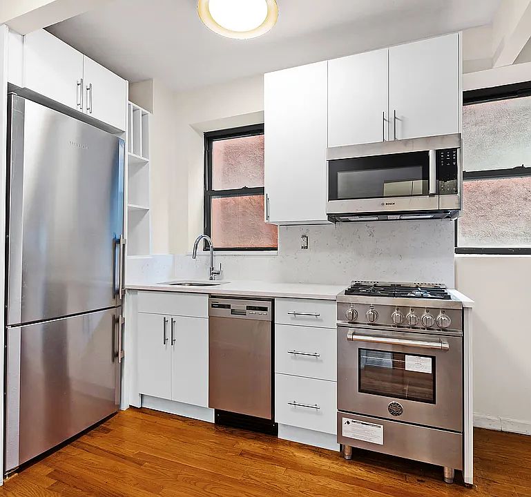 1st image of 226 E 25th St APT 3A