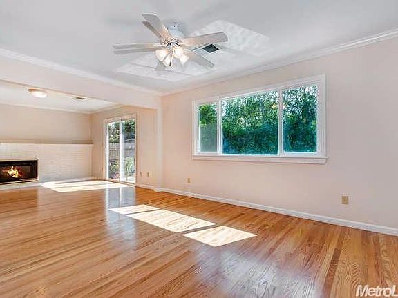 4th image of 1718 Manzanita Ln