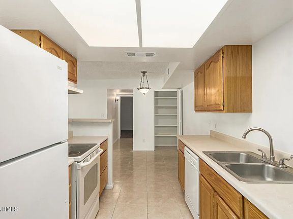 5th image of 4608 W Maryland Ave