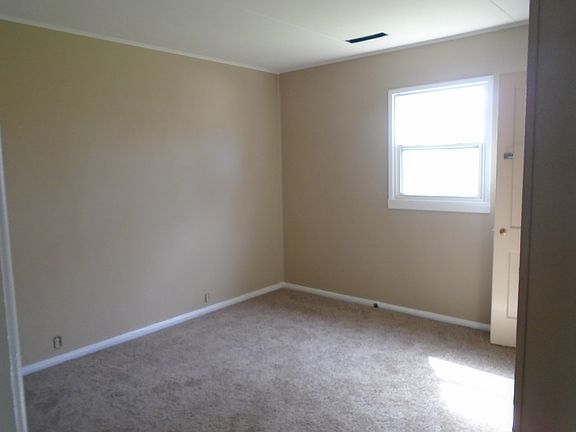 4th image of 1133 S Frederick St