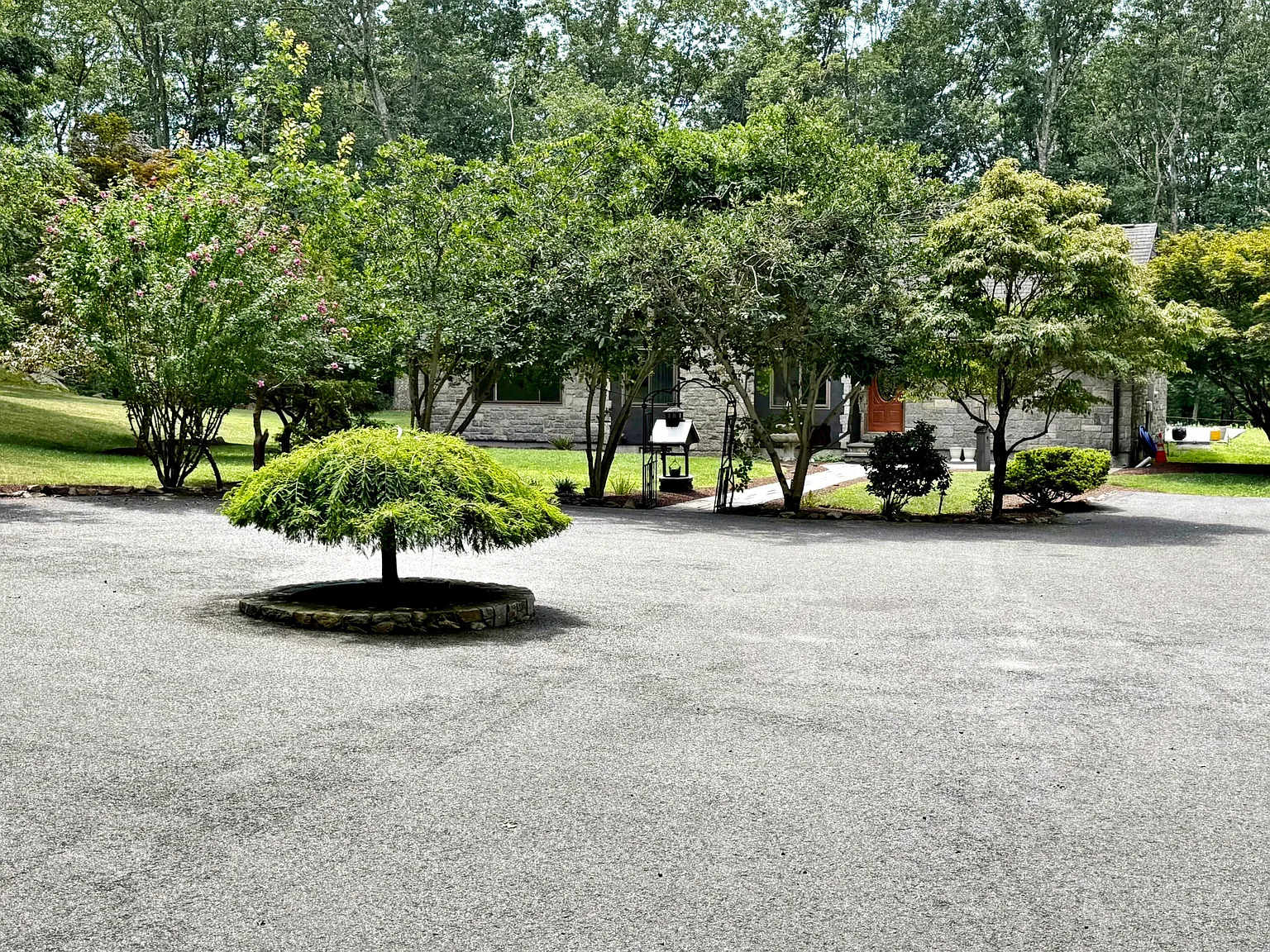 3 bed, 2064 sqft, $4,000 — Photo 2