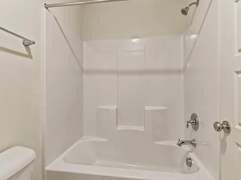 6260 Taylor Rd — Photo 35