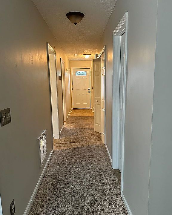 1st image of 903 Shelby Dr APT 106