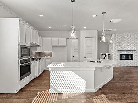 Gorgeous open kitchen