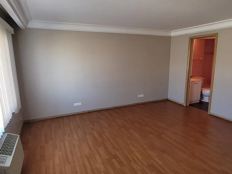 9600 S Komensky Ave — Photo 5