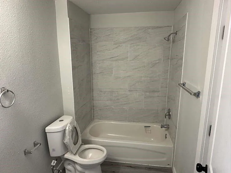 1912 Gentry St — Photo 19