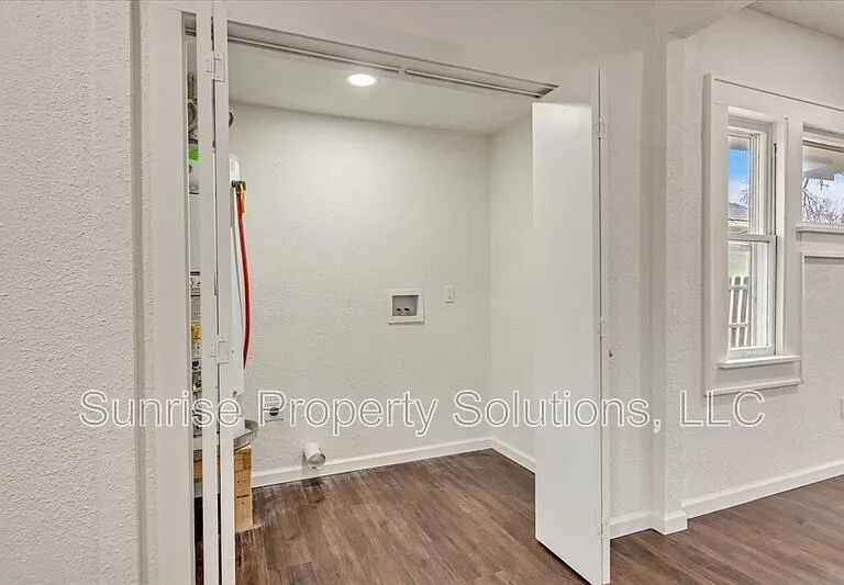 1704 NW 32nd St — Photo 5