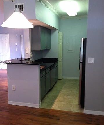 Condo for sale in Marquesa at Pembroke Pines, FL great for investors.