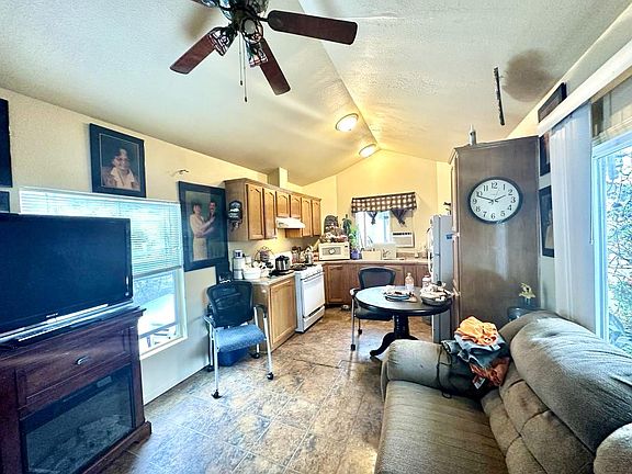 2nd image of 412-540 Bonita Ave #412