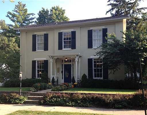 1st image of 219 W Reynolds St