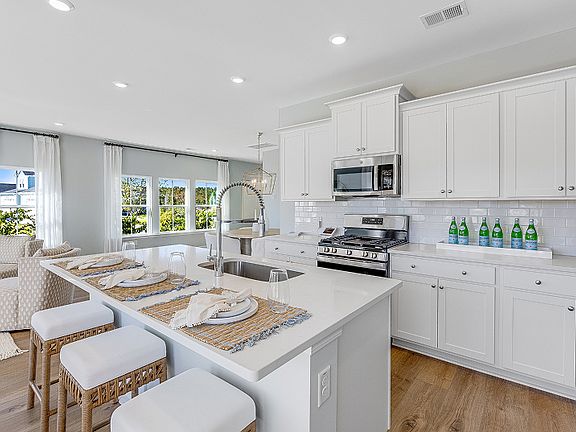 6th image of this home