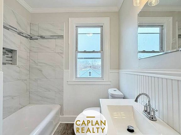 3rd image of 312 Huntington St #1C