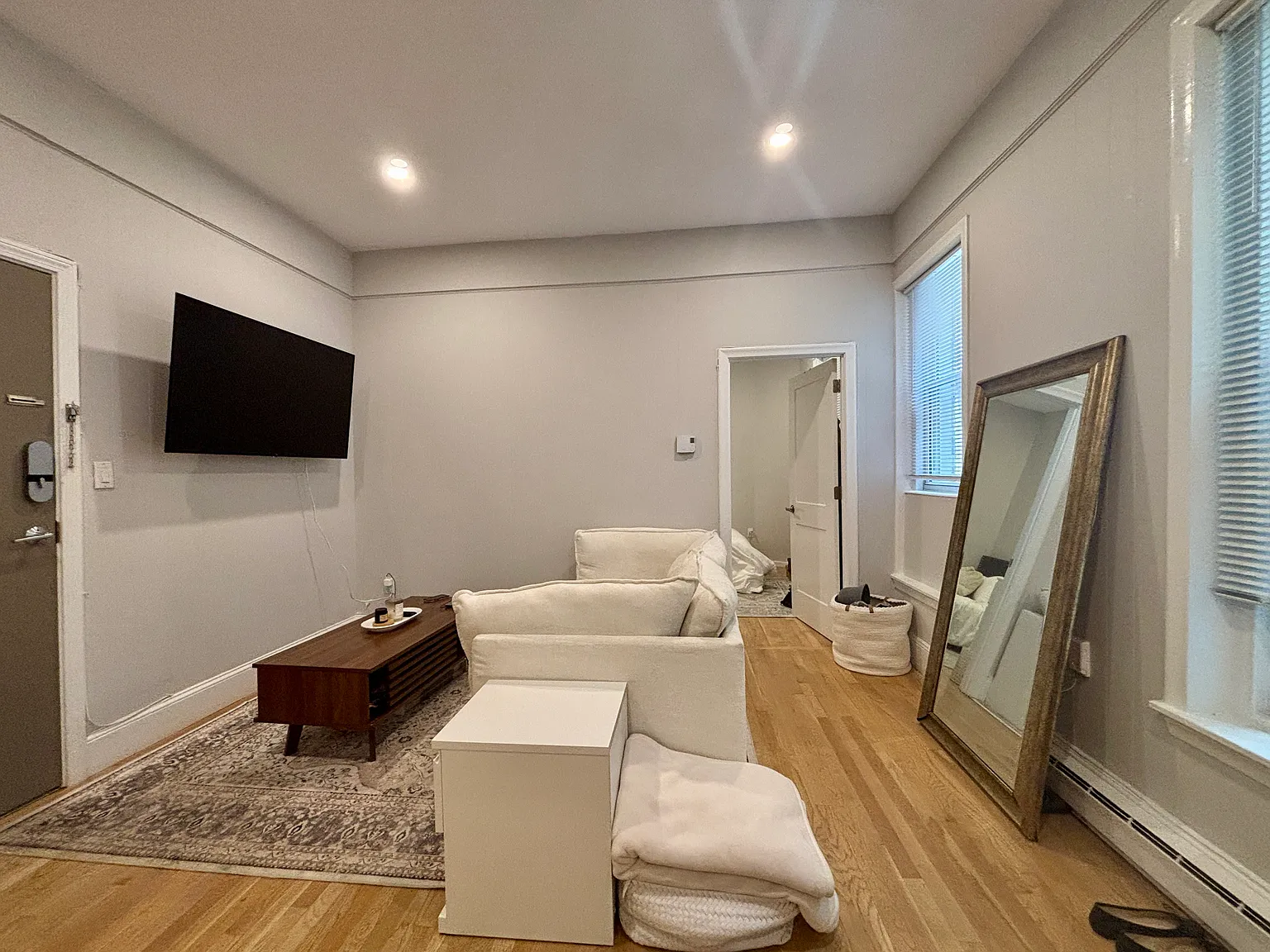 2 bed, 1.0 bath, $4,170 — Photo 3