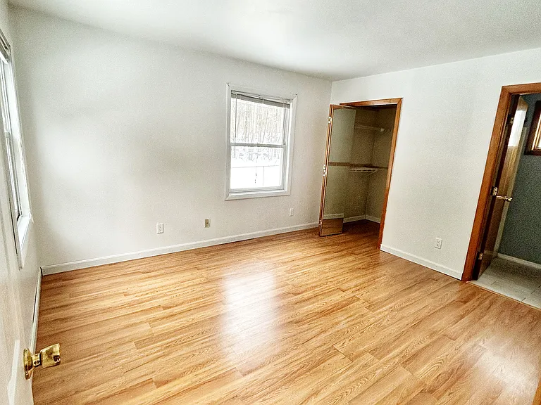 Edgewood Dr — Photo 10