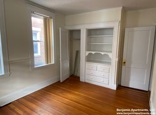 15 Barrows St APT 4, Boston, MA 02134