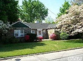 150 S 3rd St, Bethpage, NY 11714