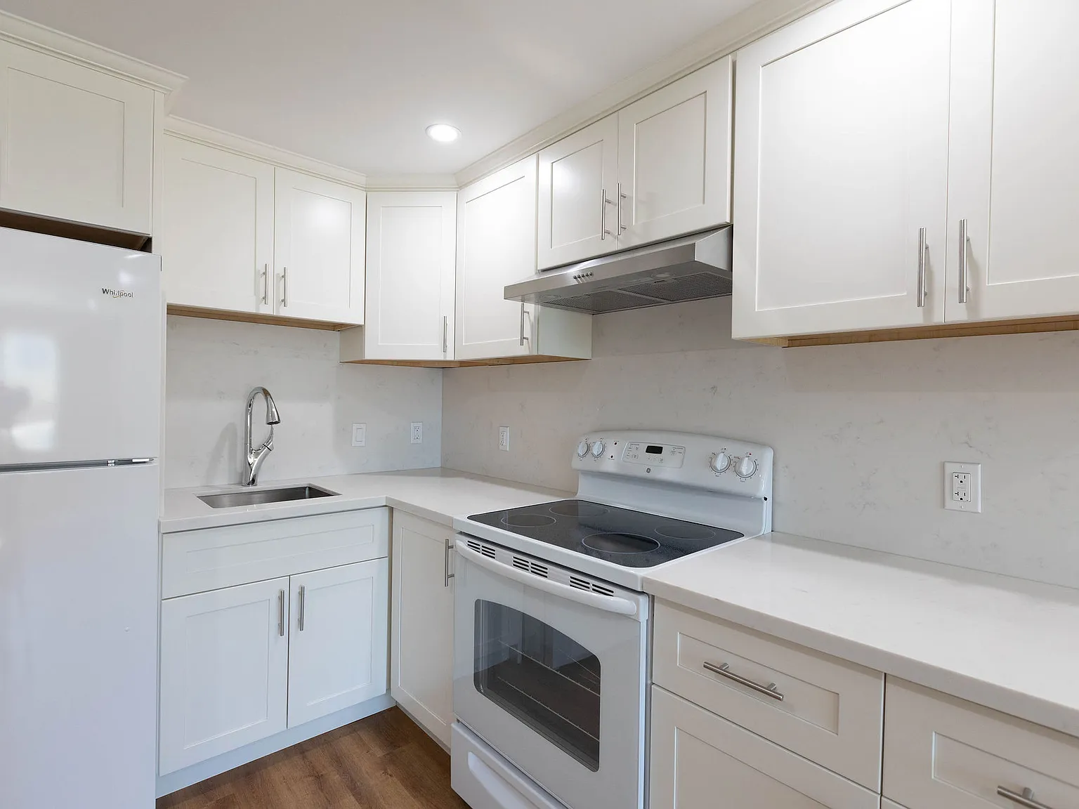 359 Oriente St — Photo 3