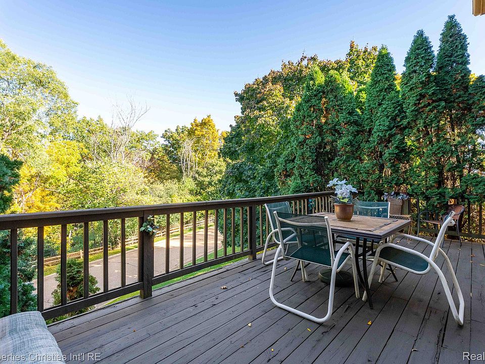 4261 Wabeek Lake Dr S, photo 13