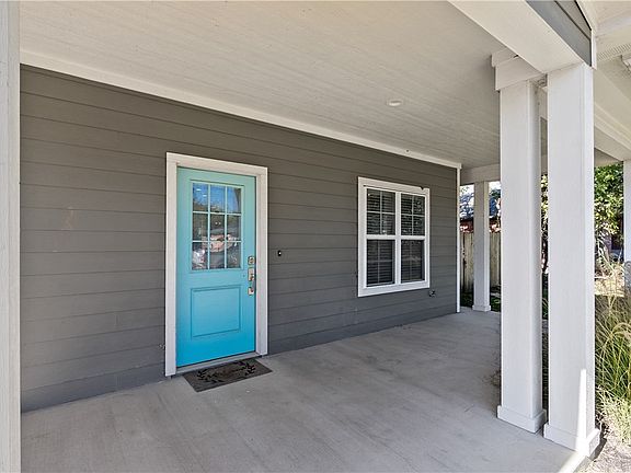 4th image of 915 Fairview Ave