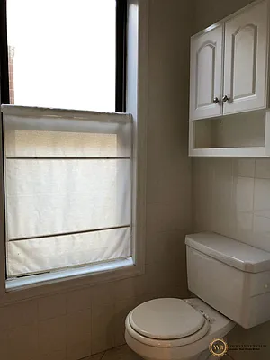 Rented by Your Vanity Realty | media 9