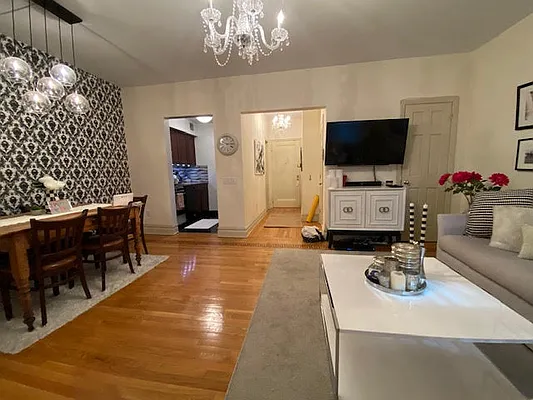 Rented by Yorgan Group, LLC | media 28