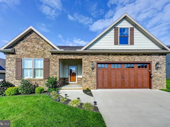 29 Smith Cir, Littlestown, PA 17340