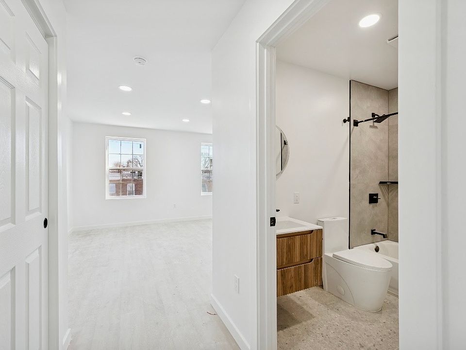 1st image of 52 N 51st St #4