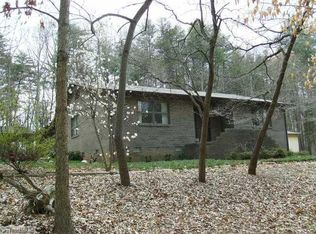 2206 Whites Mill Rd, High Point, NC 27265