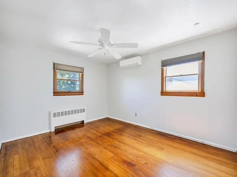 20 Switzerland Rd — Photo 15