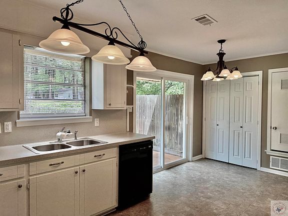 4th image of 4311 Jan Cir W
