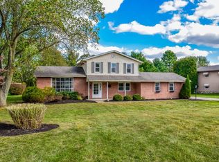 12440 Omar Dr NE, Hartville, OH 44632