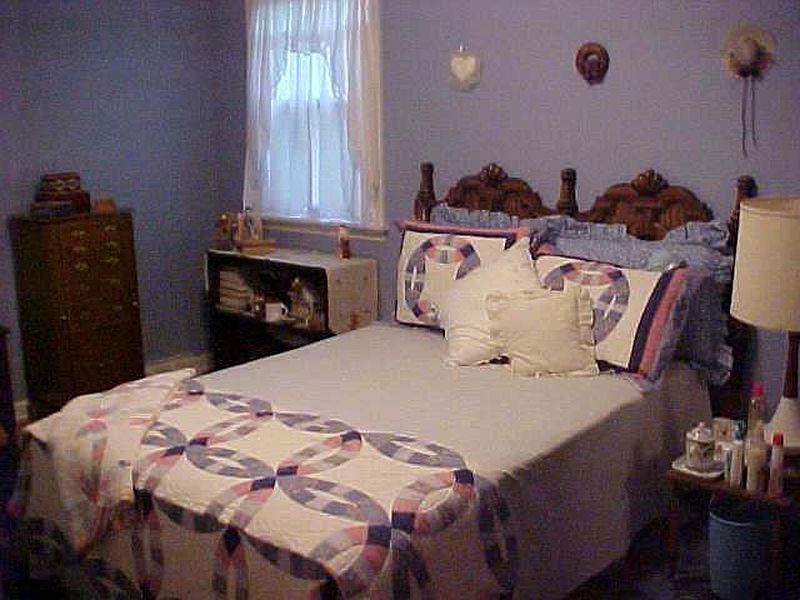 5th image of 3012 WILLIAMSBURG Drive