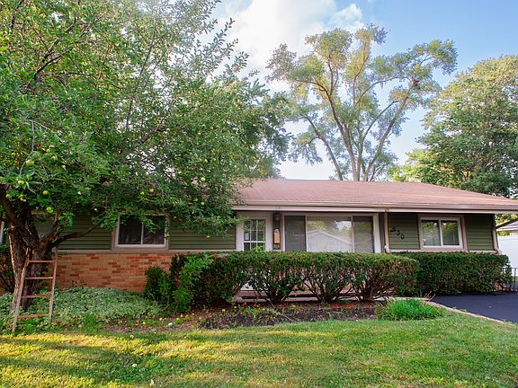 2nd image of 530 Maywood Ln