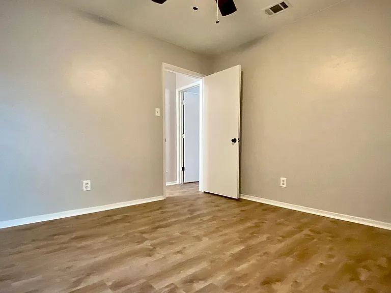 2815 Frazier Ave — Photo 13