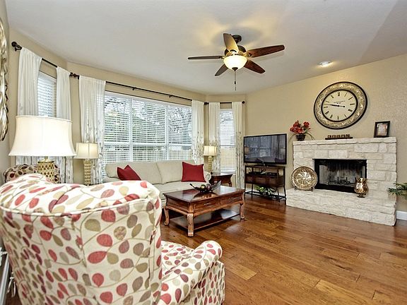 5th image of 135 Brentwood Dr