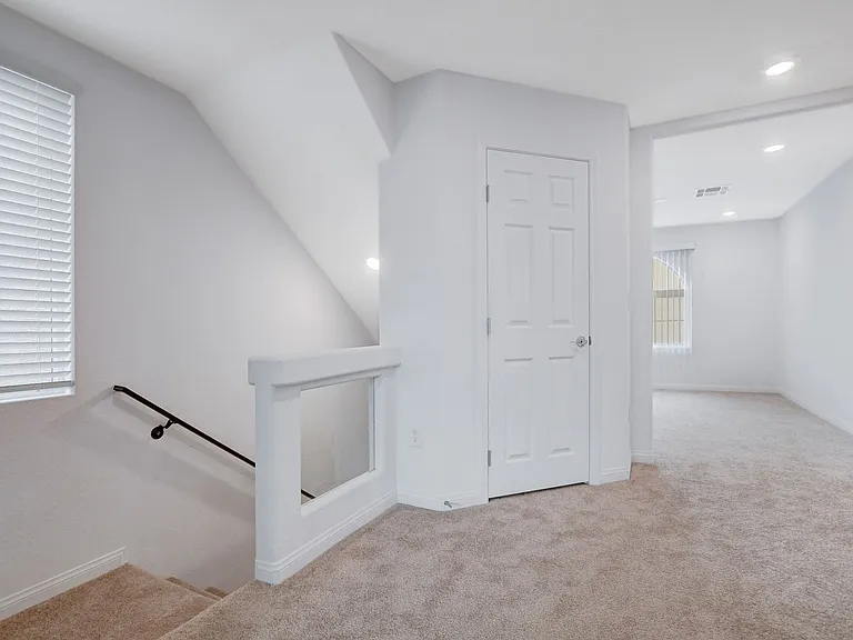 7821 Tomsburgh Ln — Photo 18