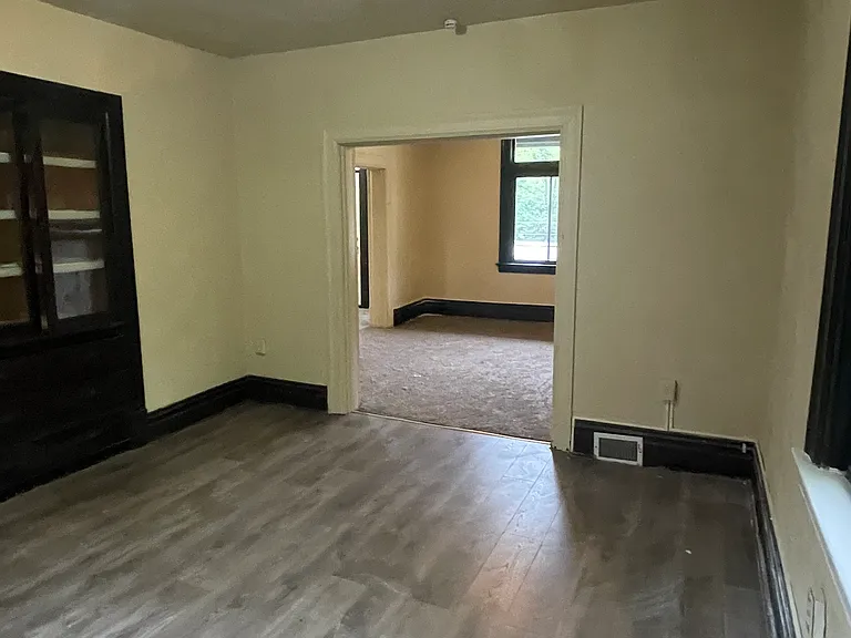 1250 Blackadore Ave — Photo 30