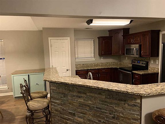 5th image of 1568 Cedar Trace Dr