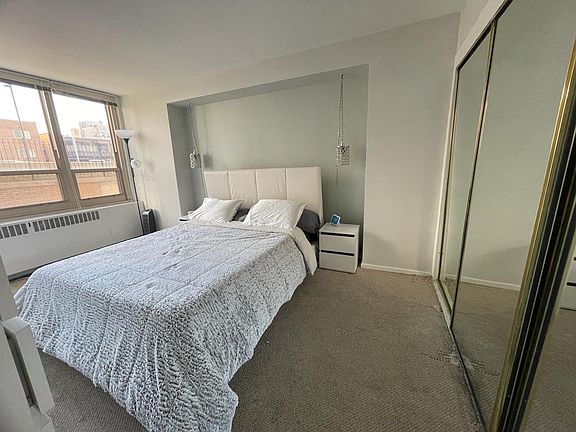4th image of 3950 N Lake Shore Dr APT 219