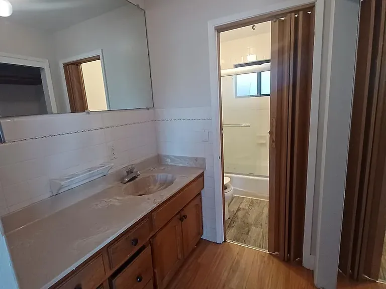902 3rd St #9 — Photo 5