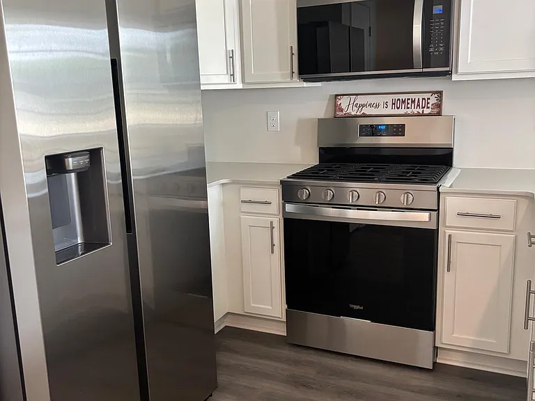 60 Robert Dr — Photo 5