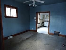 3rd image of 4820 Homerlee Ave