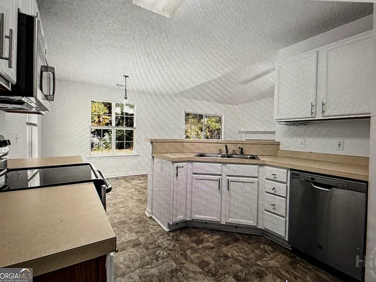 11 Cordage Cir — Photo 3