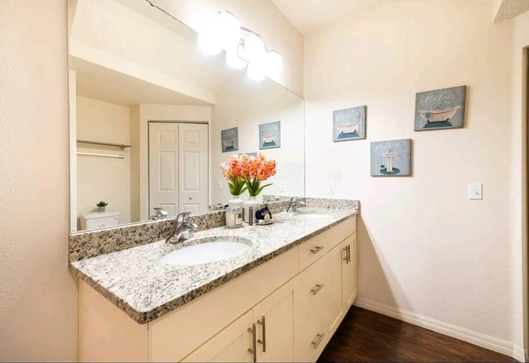 5366 Diplomat Ct — Photo 4