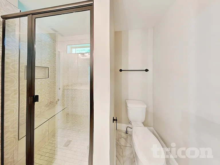 223 Fieldstone Ln — Photo 10
